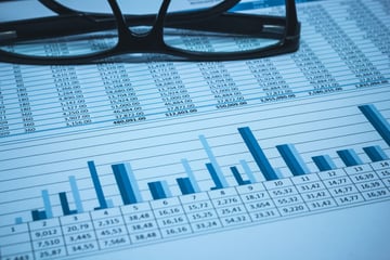 エクセルや Google スプレッドシートでここまでできる！ データ分析の基本