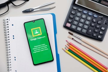 【ステップ図解】 Google Classroom で生徒が個々にデータ作成し、課題を提出する