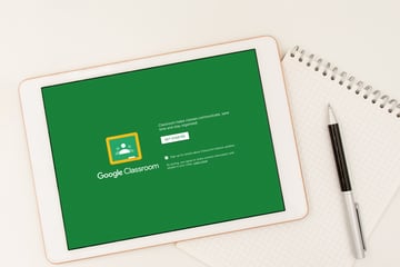 【ステップ図解】 Google Classroom で資料を配付する