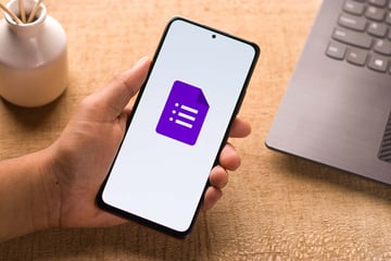 Google フォームとスプレッドシートを連携する手順とは？活用事例も紹介