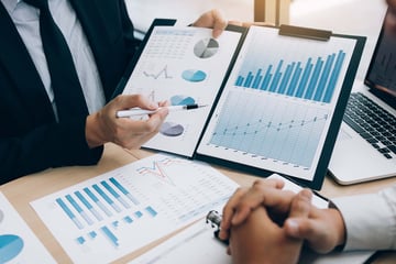 データ分析で押さえるべき3つの基本とは？手法と注意点も解説