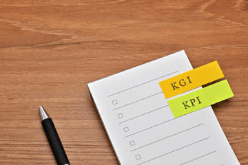 KPI・KGIの違いとは？その活用方法や設定・運用のポイントも解説