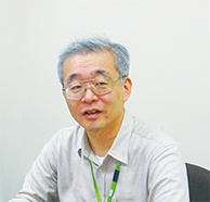 情報システム　システムサービス部 OA課　課長　若宮浩太郎氏