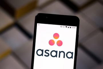 世界的に利用ユーザー数が伸びている Asana とは