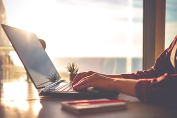 シンクライアントとは？誕生の歴史から今尚注目され続けるポイント